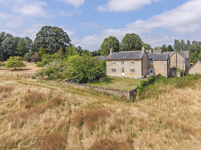 5 Bedroom Detached House For Sale In Hill Farmhouse, Lidstone, OX7
