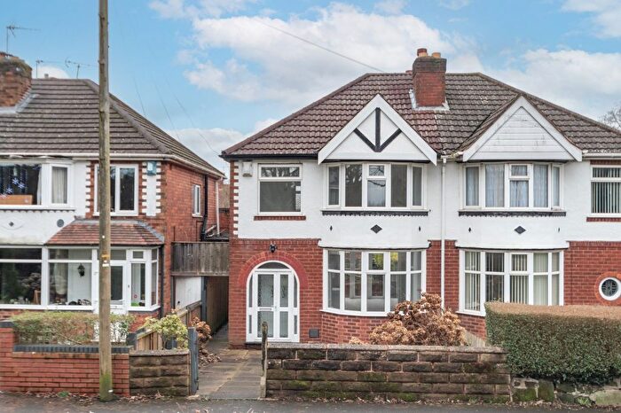 3 Bedroom Semi-Detached House To Rent In Lickey Road, Rednal, Birmingham, West Midlands, B45