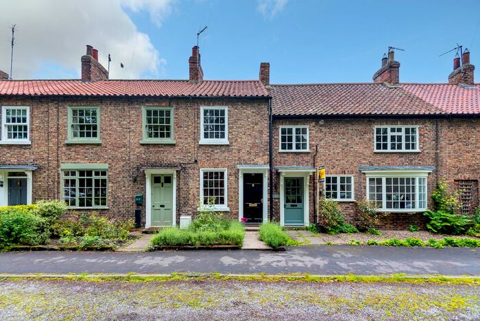 2 Bedroom Cottage For Sale In Front Street, Sowerby, Thirsk, North Yorkshire, YO7