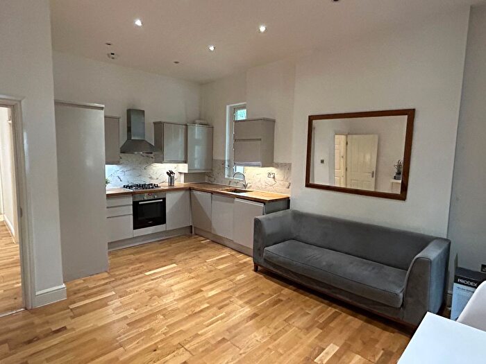 2 Bedroom Flat To Rent In Christchurch Road, London, SW2
