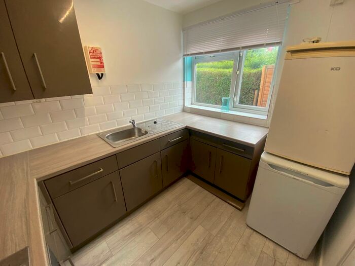 4 Bedroom Bungalow To Rent In Monk Bridge Street, Leeds, LS6