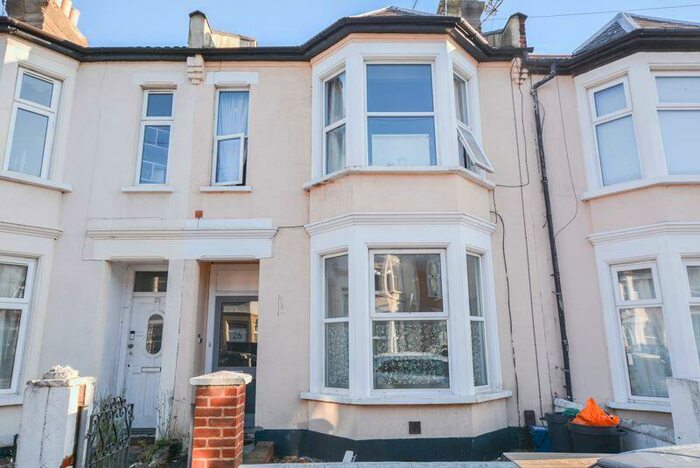 1 Bedroom Flat To Rent In Stromness Road, Southend-On-Sea, SS2