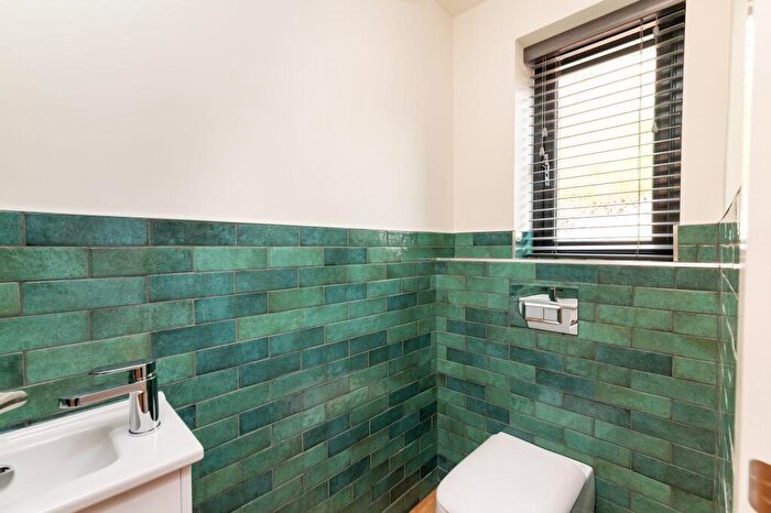 5 Bedroom Detached House For Sale In Victoria Springs, Holmfirth, HD9
