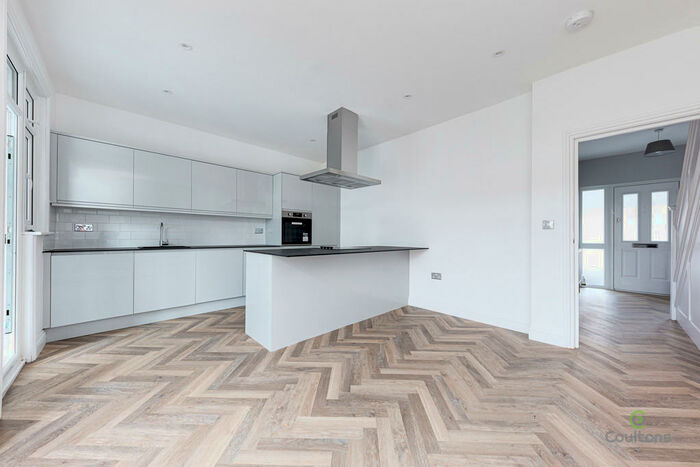 3 Bedroom End Of Terrace House To Rent In Kings Head Hill, North Chingford, E4