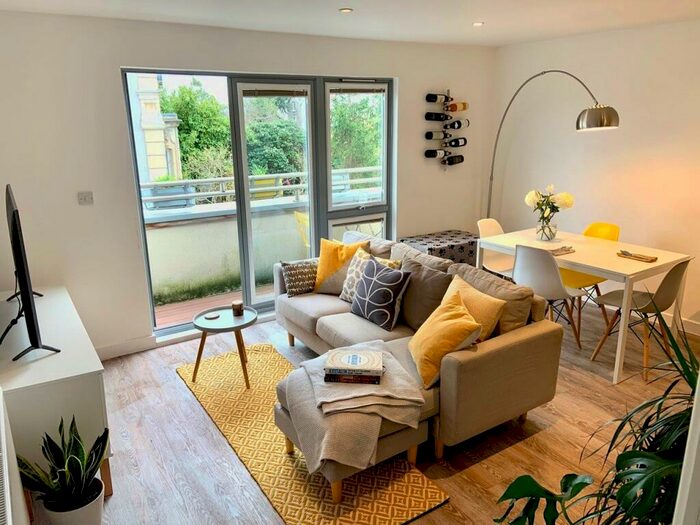 2 Bedroom Apartment To Rent In Hampton Road, Redland, Bristol, BS6