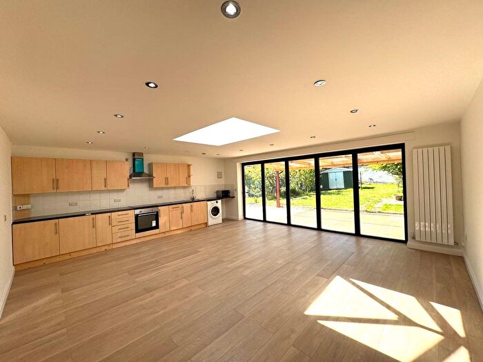 5 Bedroom Semi-Detached House To Rent In Stag Lane, Kingsbury, HA8