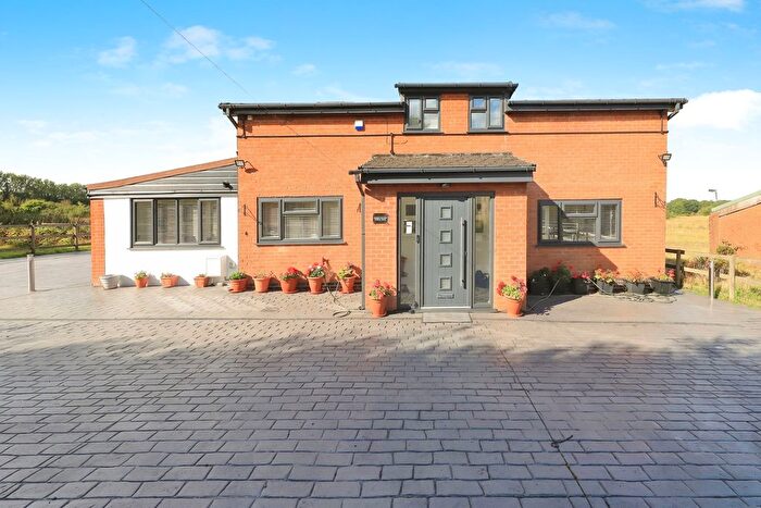 3 Bedroom Detached House For Sale In Codsall Road, Wolverhampton, Staffordshire, WV6