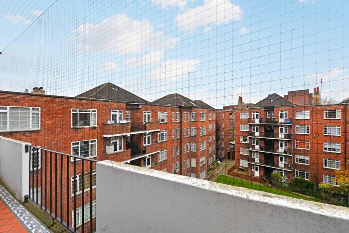 2 Bedroom Apartment To Rent In Townshend Court, Mackennal Street, St John's Wood, London, NW8