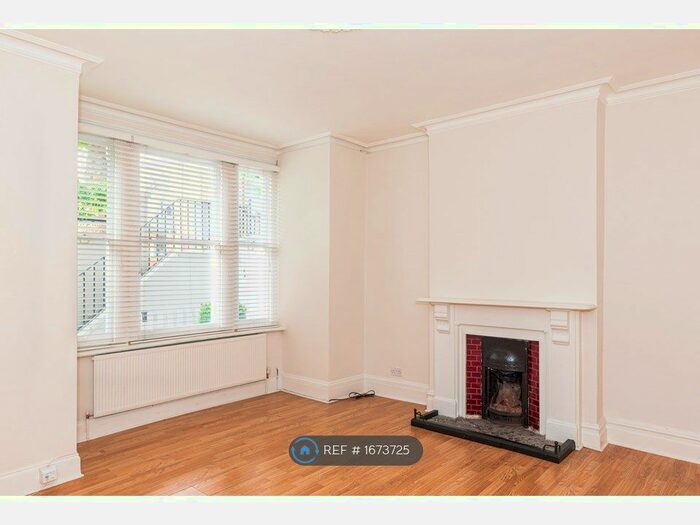 2 Bedroom Flat To Rent In Wandsworth Bridge Road, London, SW6