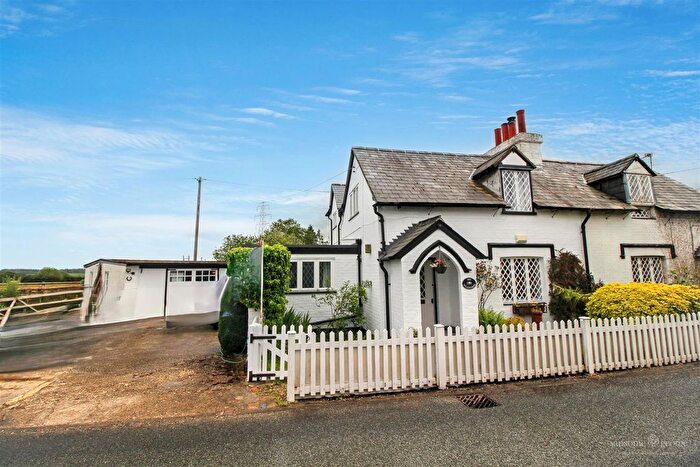 3 Bedroom Semi-Detached House For Sale In Crookham Common Road, Brimpton, Reading, RG7