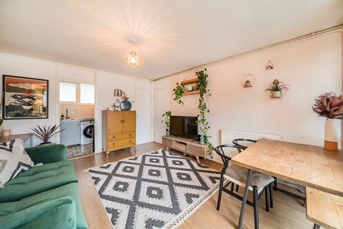 1 Bedroom Flat For Sale In Prague Place, Brixton, SW2