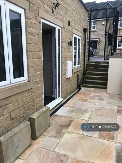 2 Bedroom Flat To Rent In Windhill, Shipley, BD18
