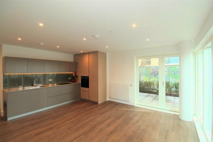 2 Bedroom Flat To Rent In Pegler Square, London, SE3