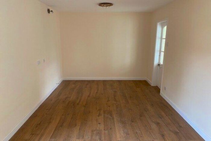 1 Bedroom Studio To Rent In Broughton Hall Road, Liverpool, L12