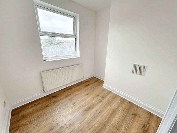 1 Bedroom Flat To Rent In Leytonstone Road, Stratford, E15