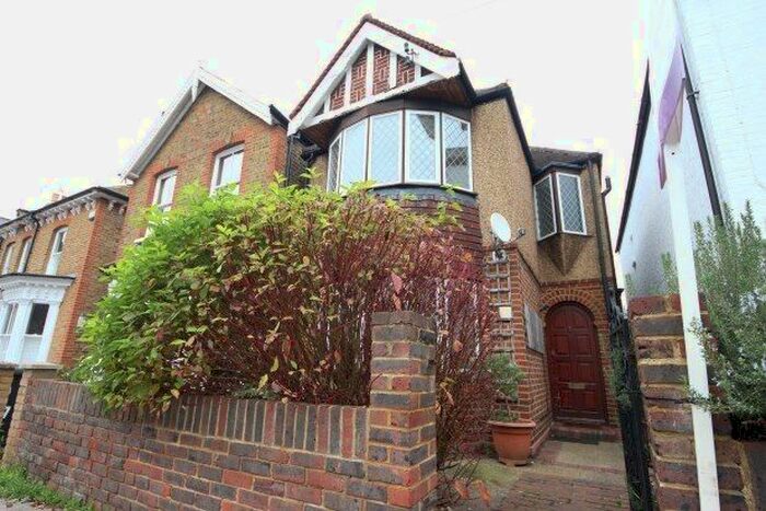 3 Bedroom Property To Rent In Shortlands Road, Kingston Upon Thames, KT2