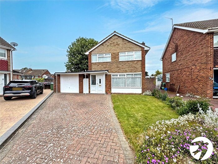 3 Bedroom Detached House For Sale In Crossways, Sittingbourne, Kent, ME10