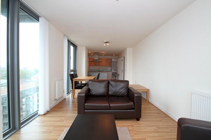 2 Bedroom Apartment To Rent In High Street, London, E15