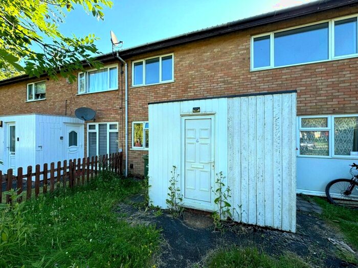 2 Bedroom Maisonette To Rent In Rowle Close, Stantonbury, Milton Keynes, MK14