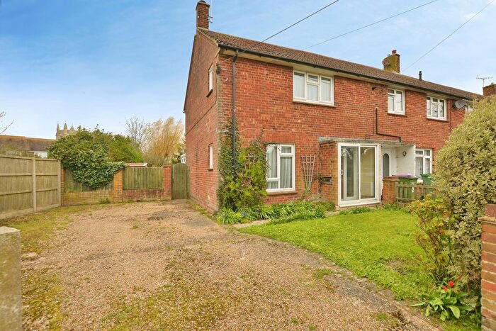 2 Bedroom End Of Terrace House For Sale In Marsh Crescent, New Romney, Kent, TN28
