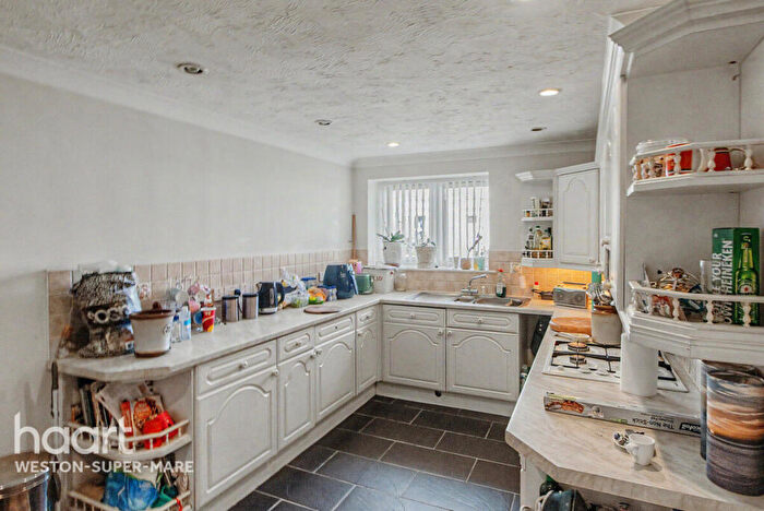 2 Bedroom Maisonette For Sale In Wyvern Mews Churchill Road, Weston-super-Mare, BS23