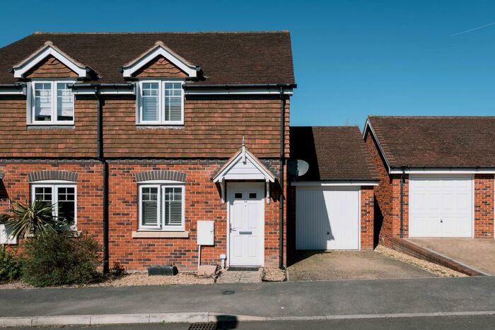 2 Bedroom Semi-Detached House To Rent In Cygnus Grove, Berkshire, Wokingham, RG40