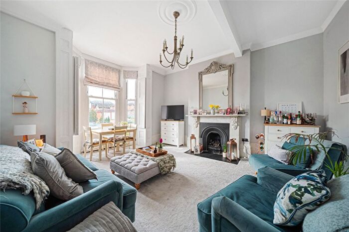 1 Bedroom Flat For Sale In Bromley Grove, Bromley, BR2