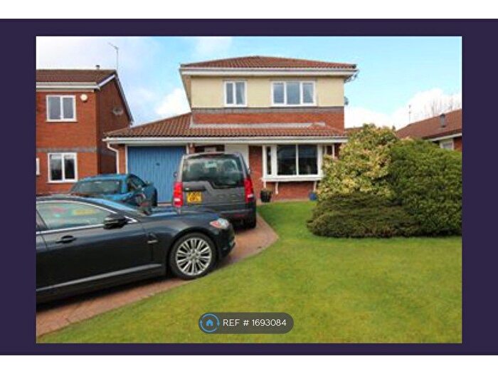 4 Bedroom Detached House To Rent In The Dene, Blackburn, BB2