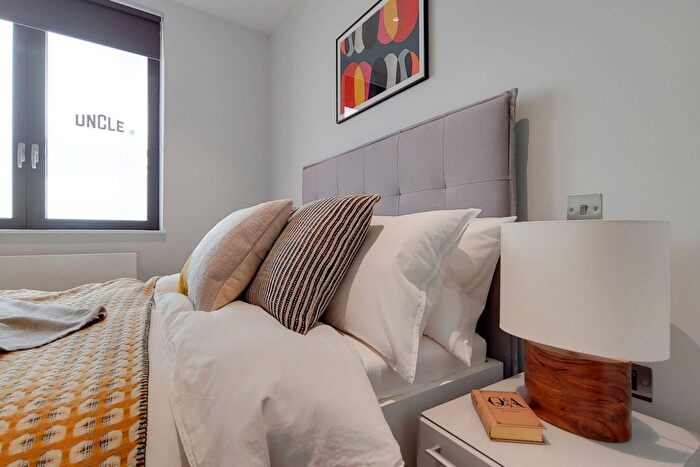 2 Bedroom Flat To Rent In Uncle Wembley, Wembley, HA9