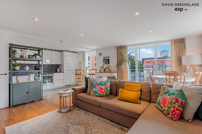 2 Bedroom Apartment For Sale In Caspian Wharf, E3