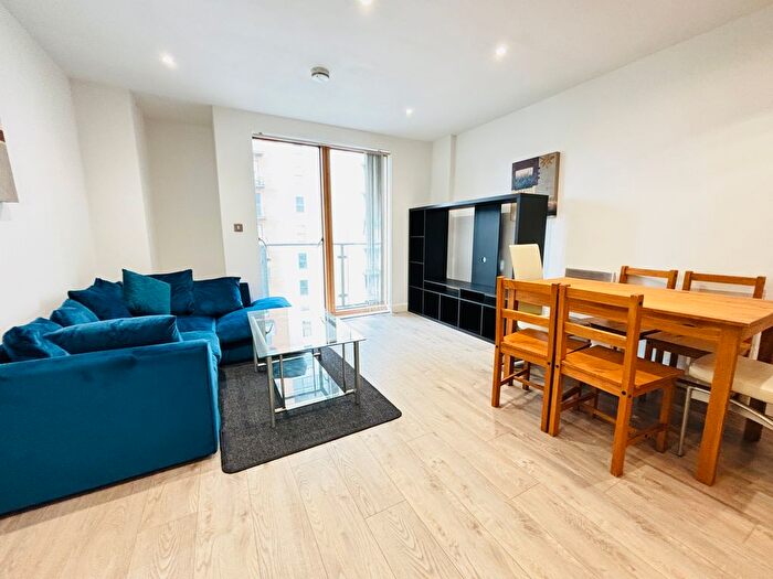 1 Bedroom Flat To Rent In Barton Place, Hornbeam Way, Manchester, M4