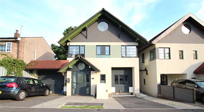 1 Bedroom Apartment For Sale In Arbutus Drive, Bristol, Somerset, BS9