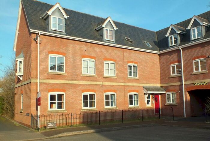 2 Bedroom Flat To Rent In Rumbush Lane, Dickens Heath, Solihull, B90
