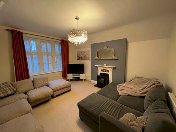 2 Bedroom Flat To Rent In Cathedral Road, Pontcanna, Cardiff, CF11