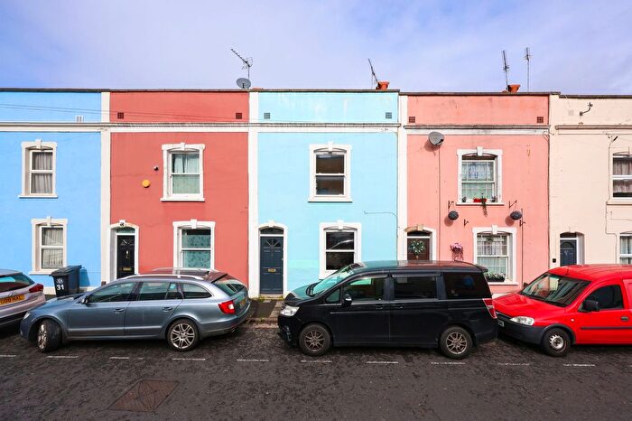 2 Bedroom Terraced House For Sale In Southey Street, Bristol, BS2