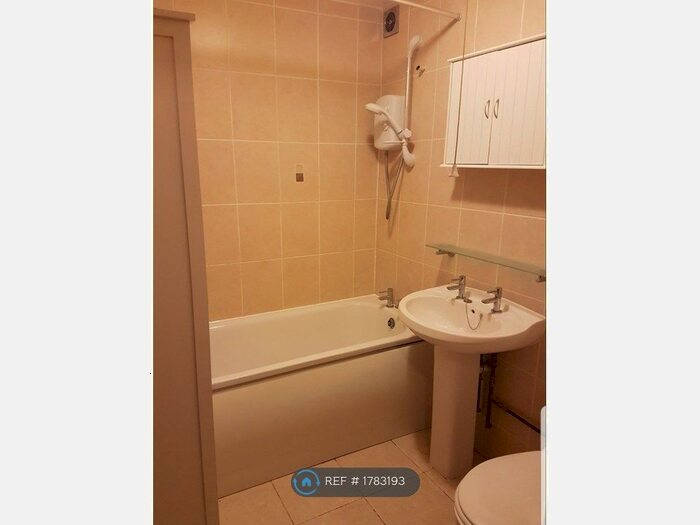 1 Bedroom Flat To Rent In Vignoles Road, Romford, RM7