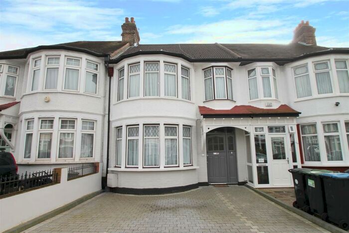 3 Bedroom Terraced House To Rent In Berkshire Gardens, Palmers Green, London, N13