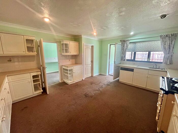 2 Bedroom Detached Bungalow For Sale In Hall Lane, Moulton Seas End, PE12