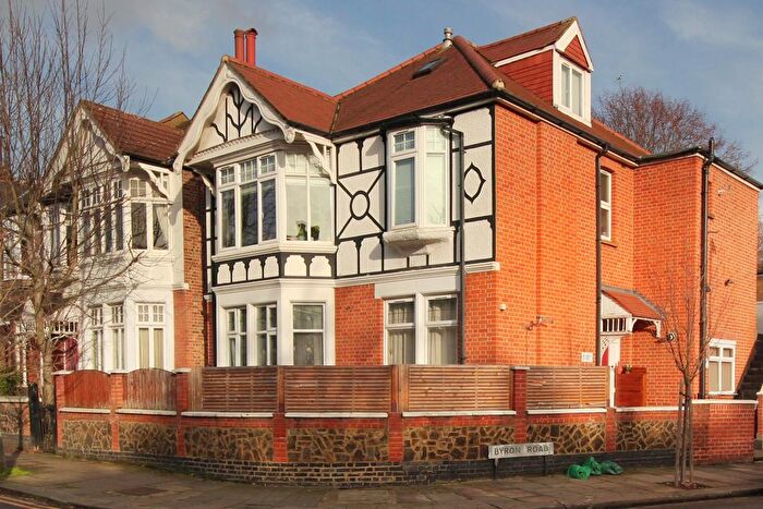 2 Bedroom Flat To Rent In Fordhook Avenue, W5