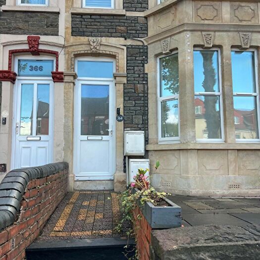 2 Bedroom Maisonette To Rent In Fishponds Road, Bristol, BS5