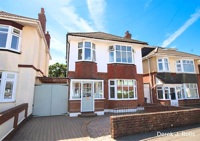 4 Bedroom Detached House For Sale In Lystra Road, Bournemouth, BH9