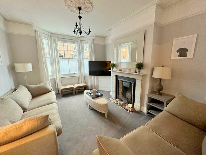 4 Bedroom Terraced House To Rent In Temple Road, Windsor, Berkshire, SL4