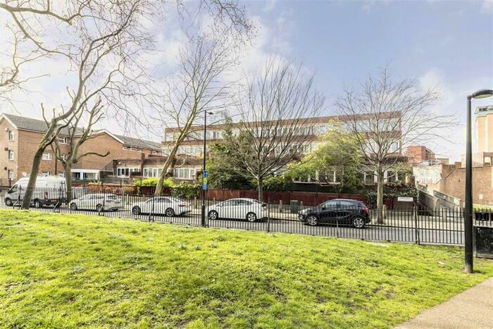 4 Bedroom Flat To Rent In Hamilton Square, Kipling Street, London, SE1