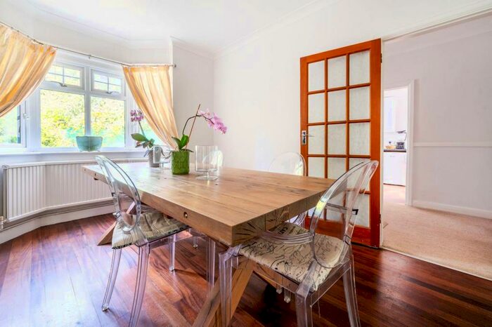 3 Bedroom Detached House To Rent In Anyards Road, Cobham, KT11