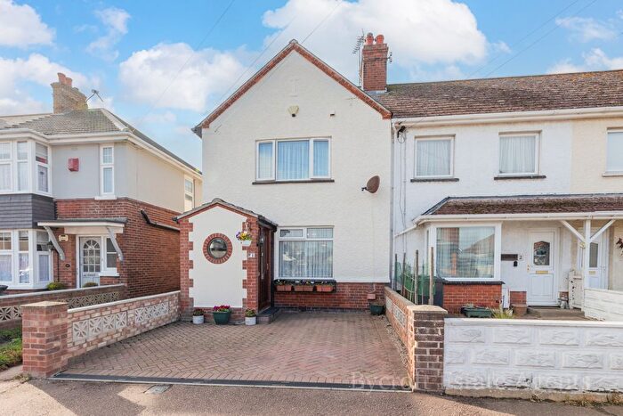 3 Bedroom End Terrace House For Sale In Lacon Road, Caister-On-Sea, NR30