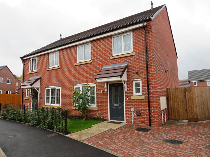 3 Bedroom Semi Detached House To Rent In John Sullivan Way, Oldbury, B69