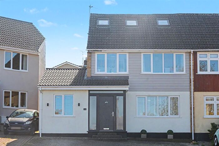4 Bedroom Semi Detached House For Sale In Down Hall Close, Rayleigh, SS6