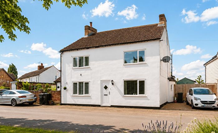 2 Bedroom Semi-Detached House For Sale In Greenway, Campton, Shefford, SG17
