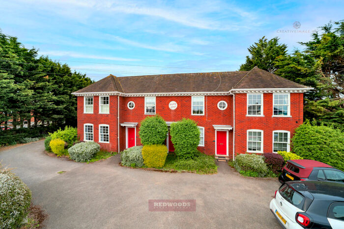 1 Bedroom Apartment To Rent In Old Windsor, SL4