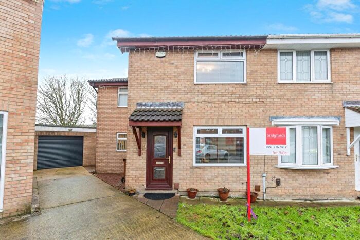 3 Bedroom Semi-Detached House For Sale In Shalstone, Washington, Tyne And Wear, NE37